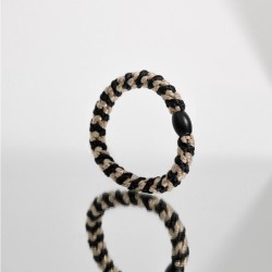 kknekki noir et beige